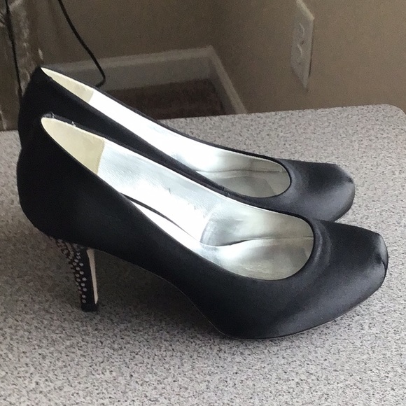 Platform Heels - Picture 4 of 9